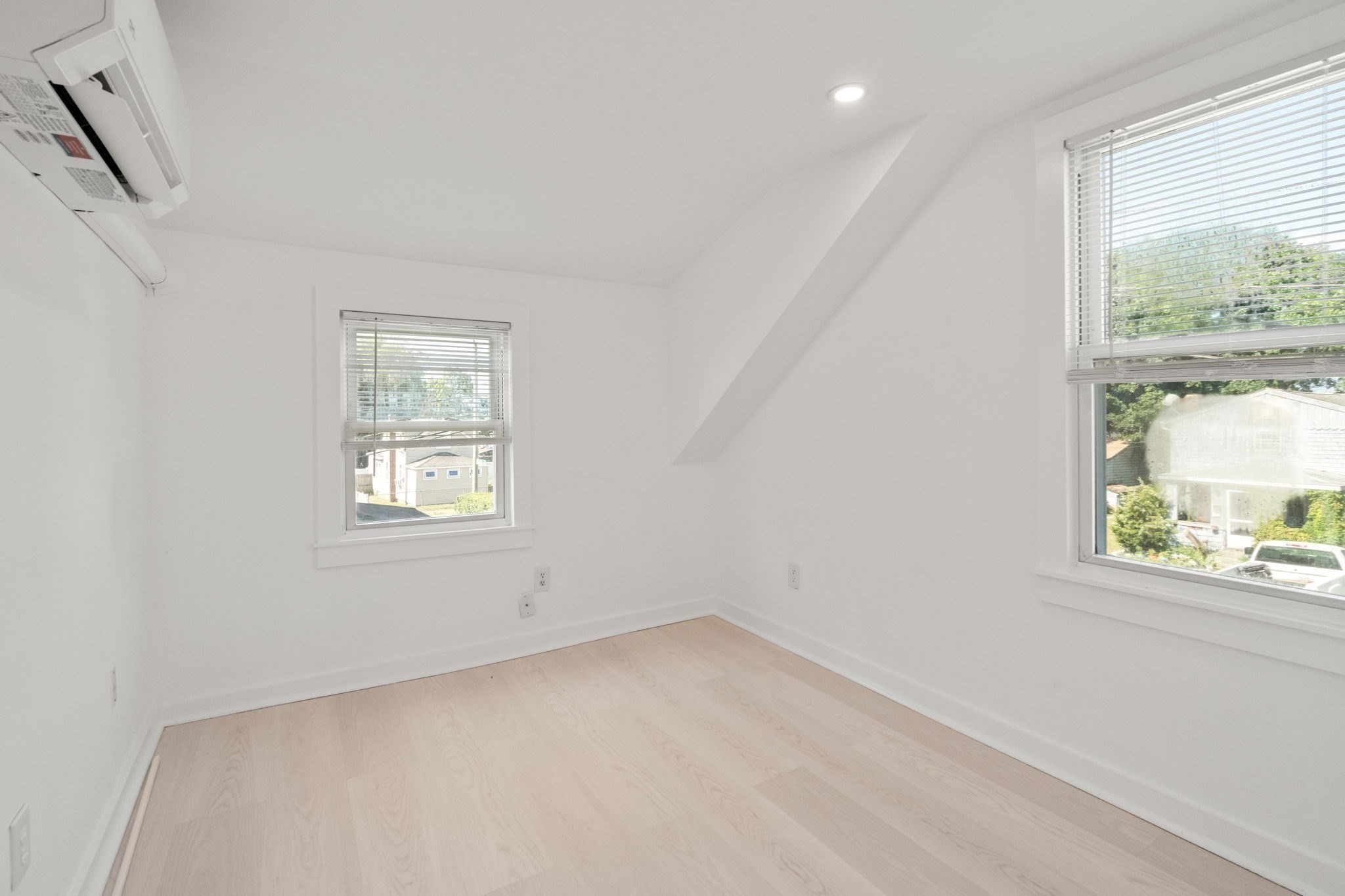 42 Riverside Ave Property Photo 12