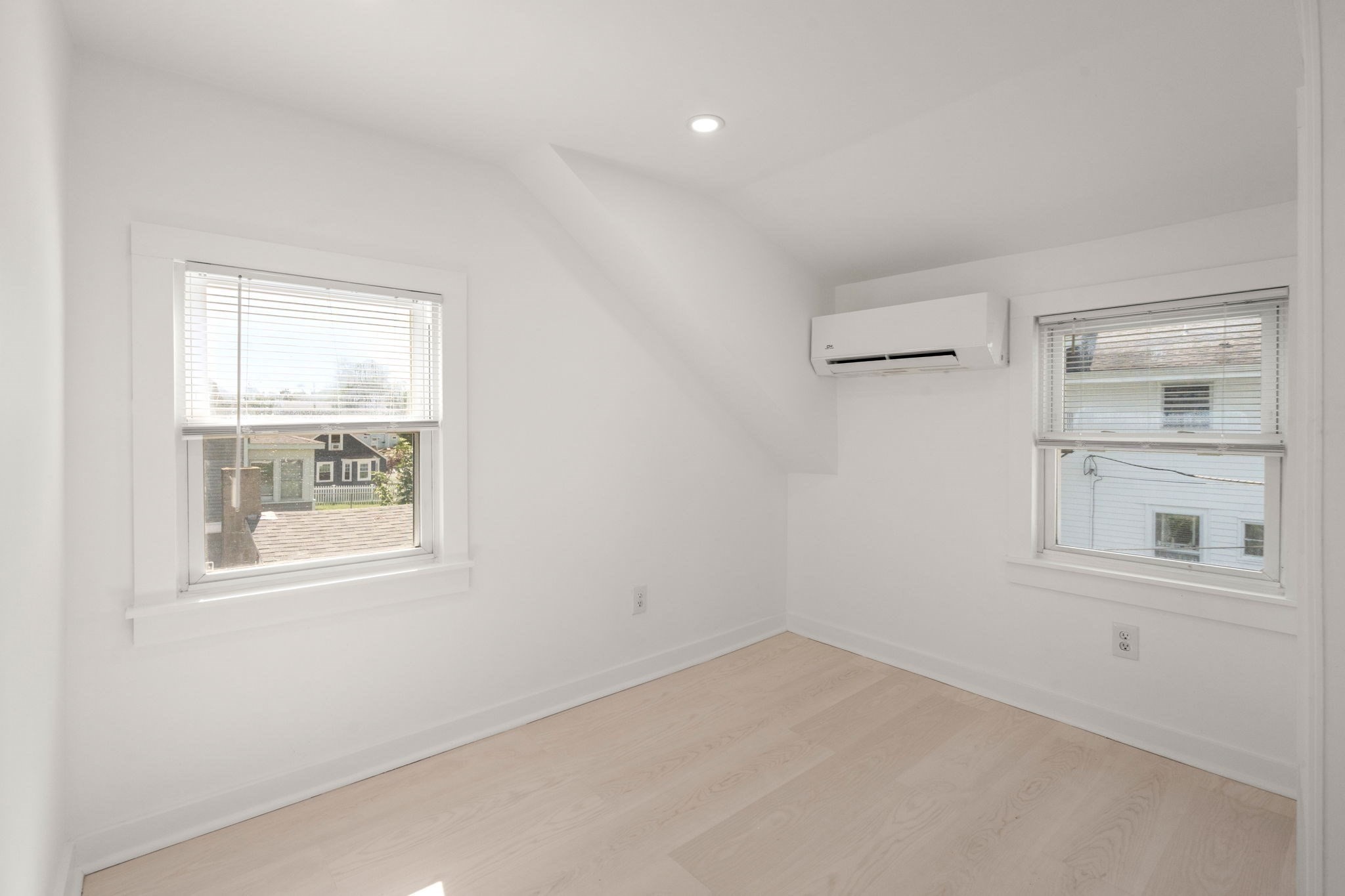 42 Riverside Ave Property Photo 14