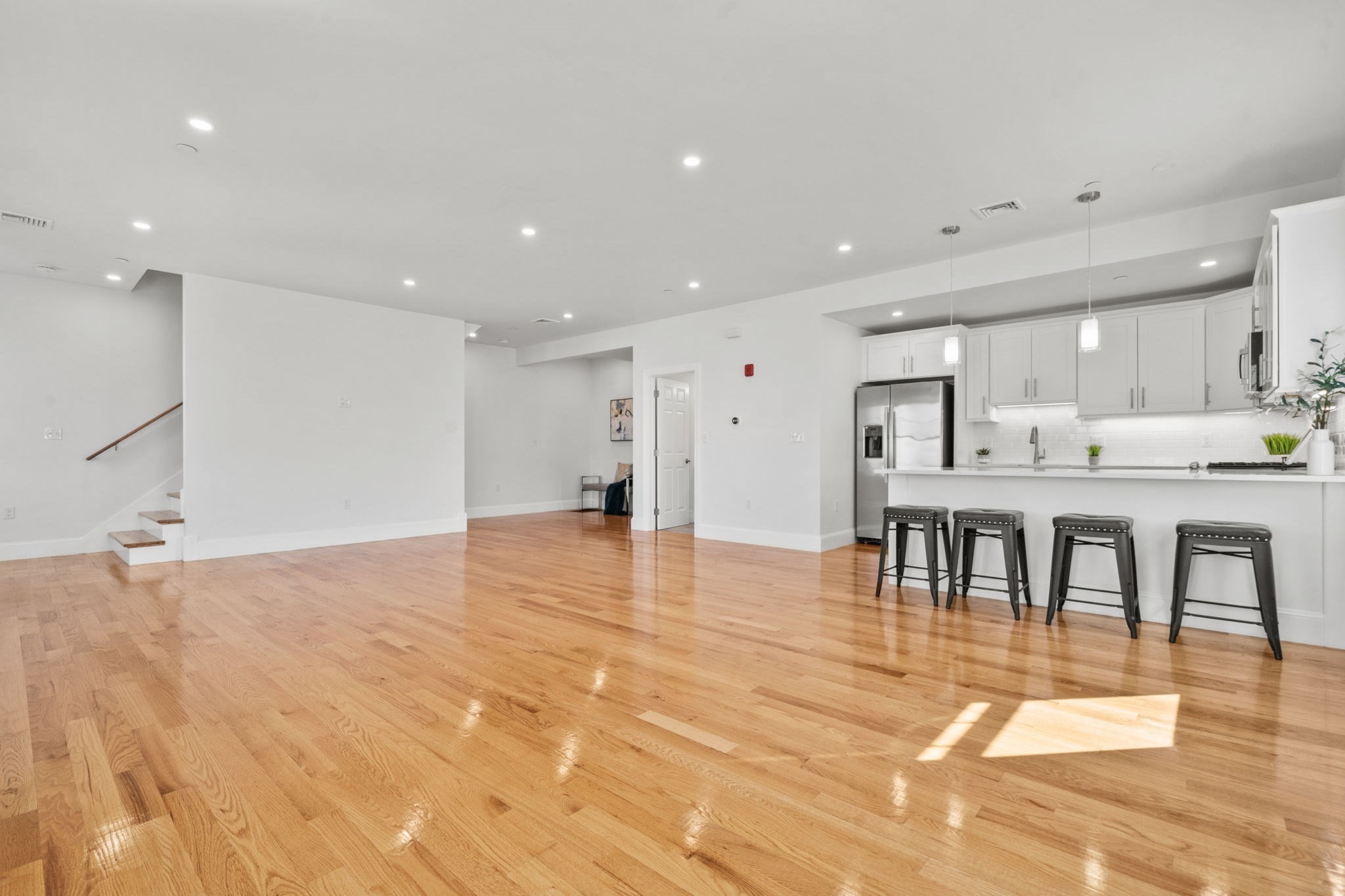 79 Temple St # 2 Property Photo 9