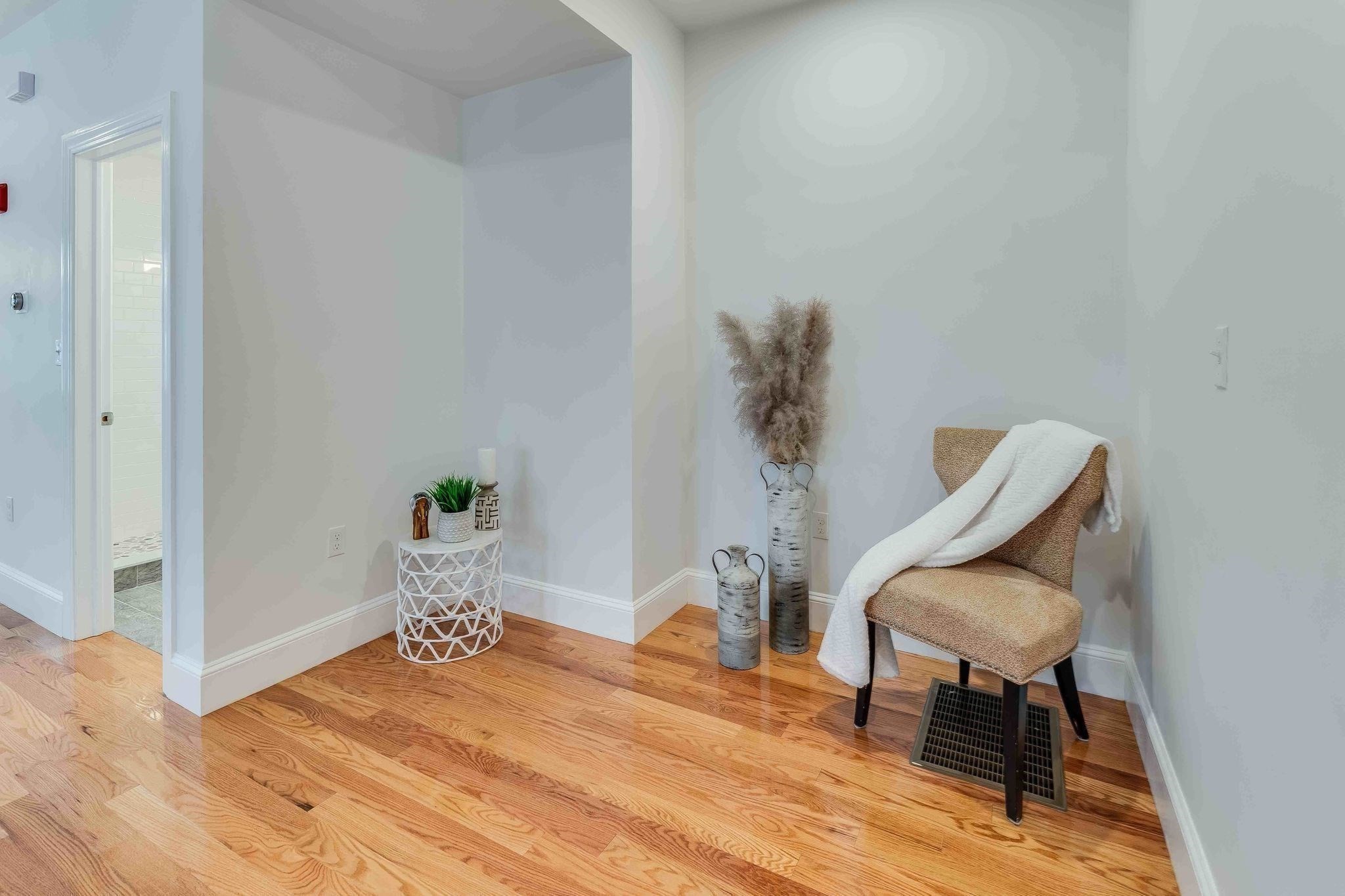 79 Temple St # 2 Property Photo 10