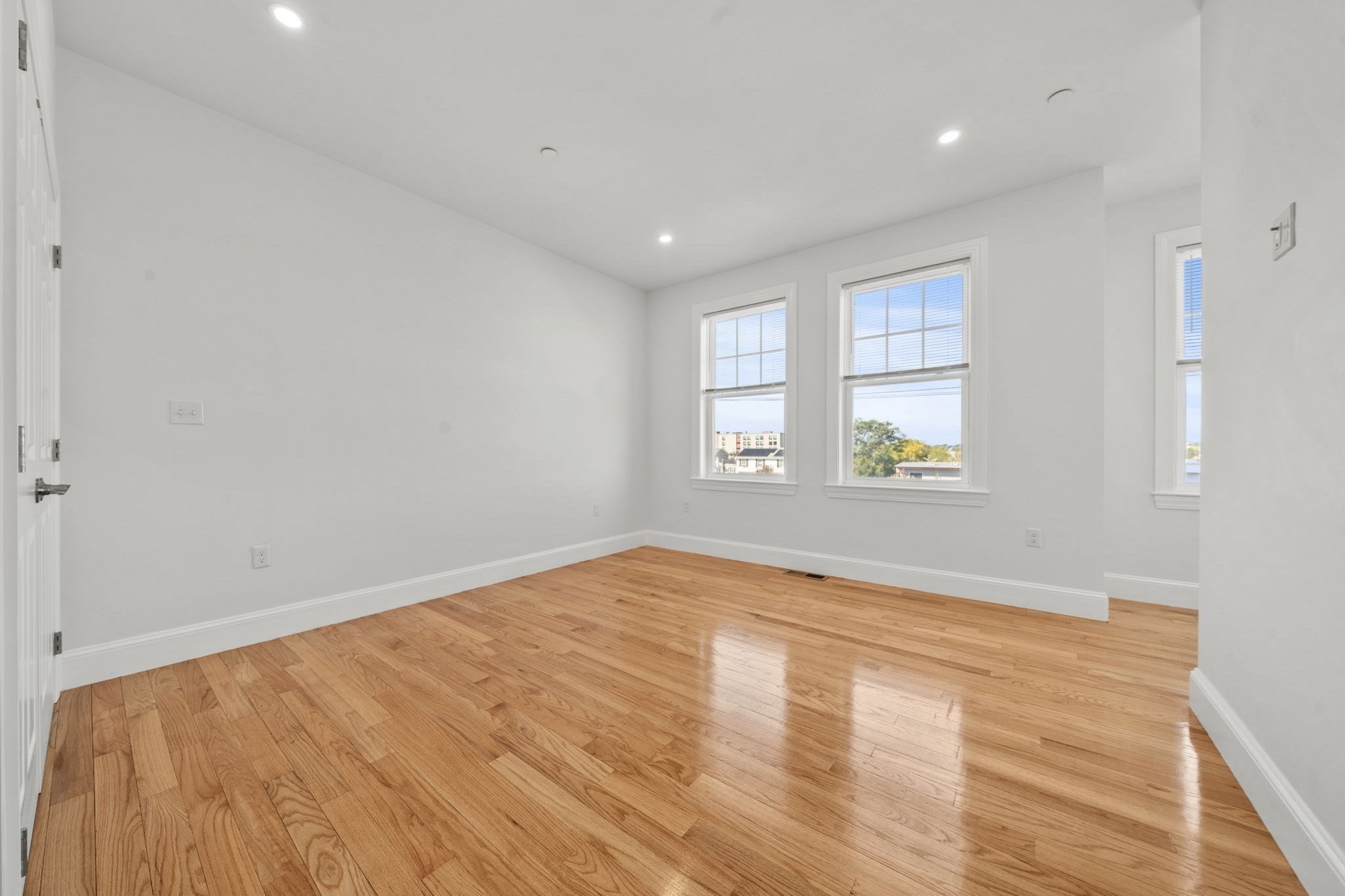 79 Temple St # 2 Property Photo 11