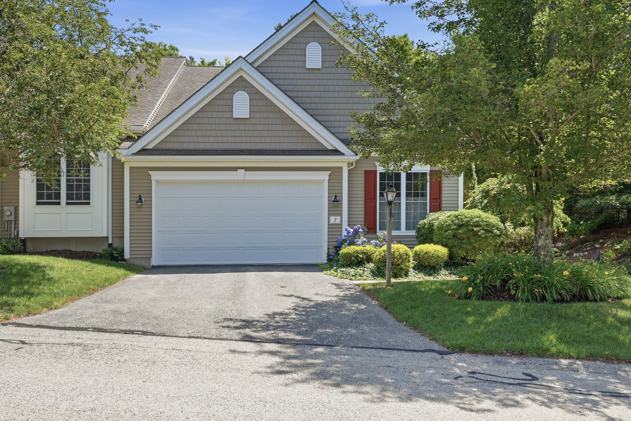 7 Madison Reach Property Photo 1