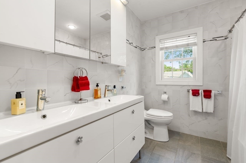 19 Druid Hill Rd Property Photo 23