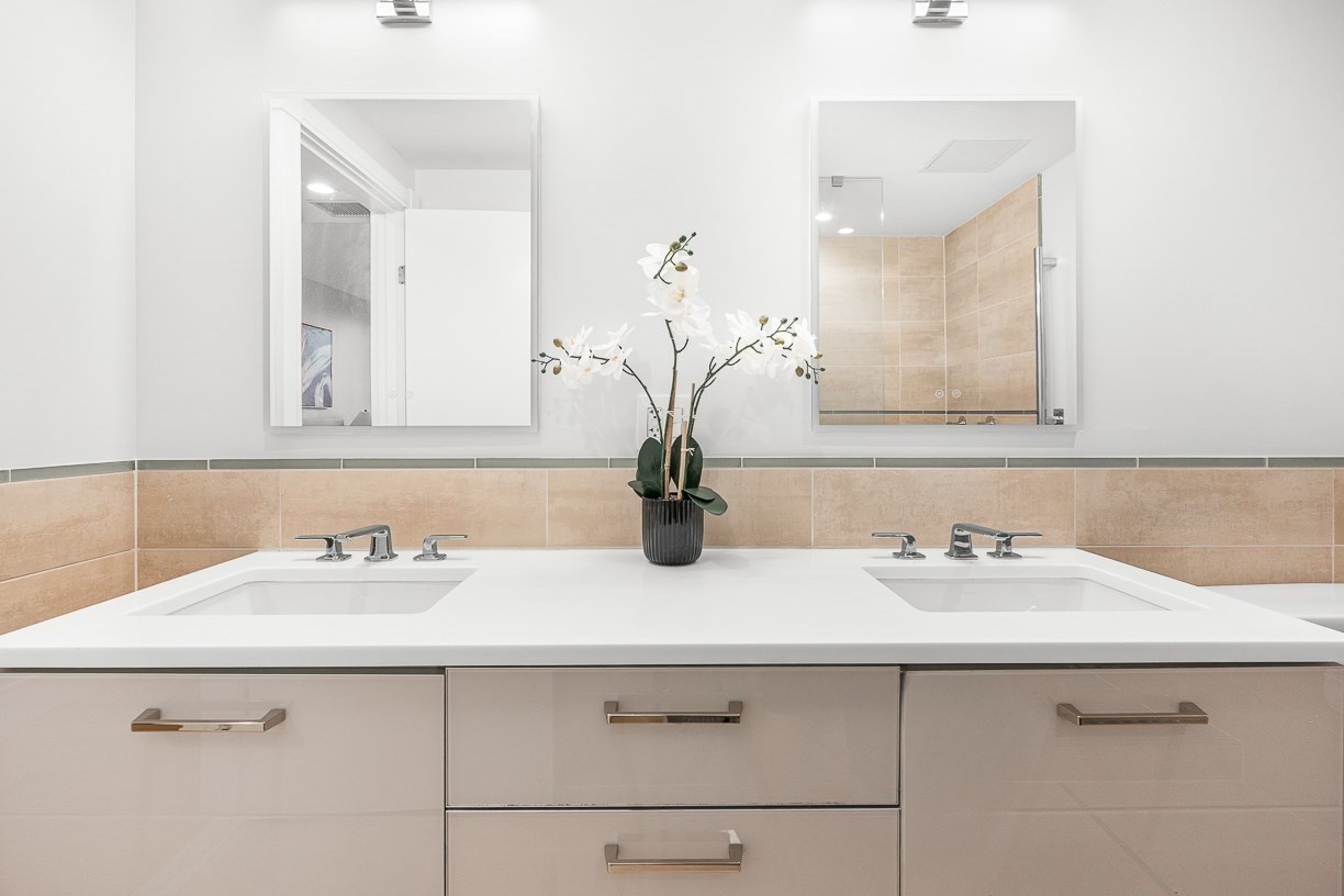 45 Province St # 1806 Property Photo 21