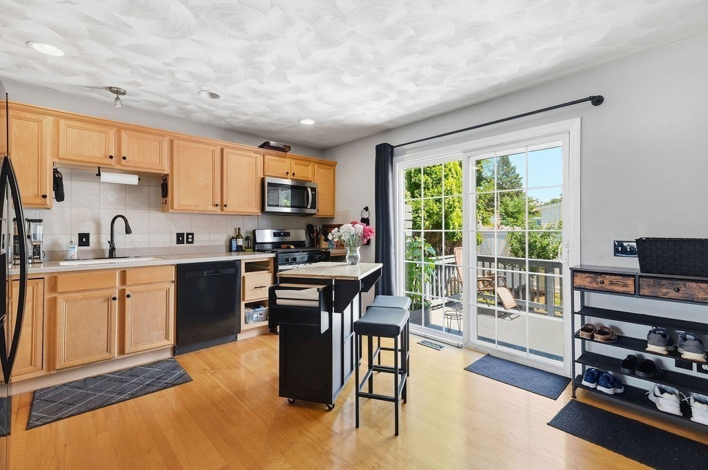 377 Woonasquatucket Ave # 3 Property Photo 3