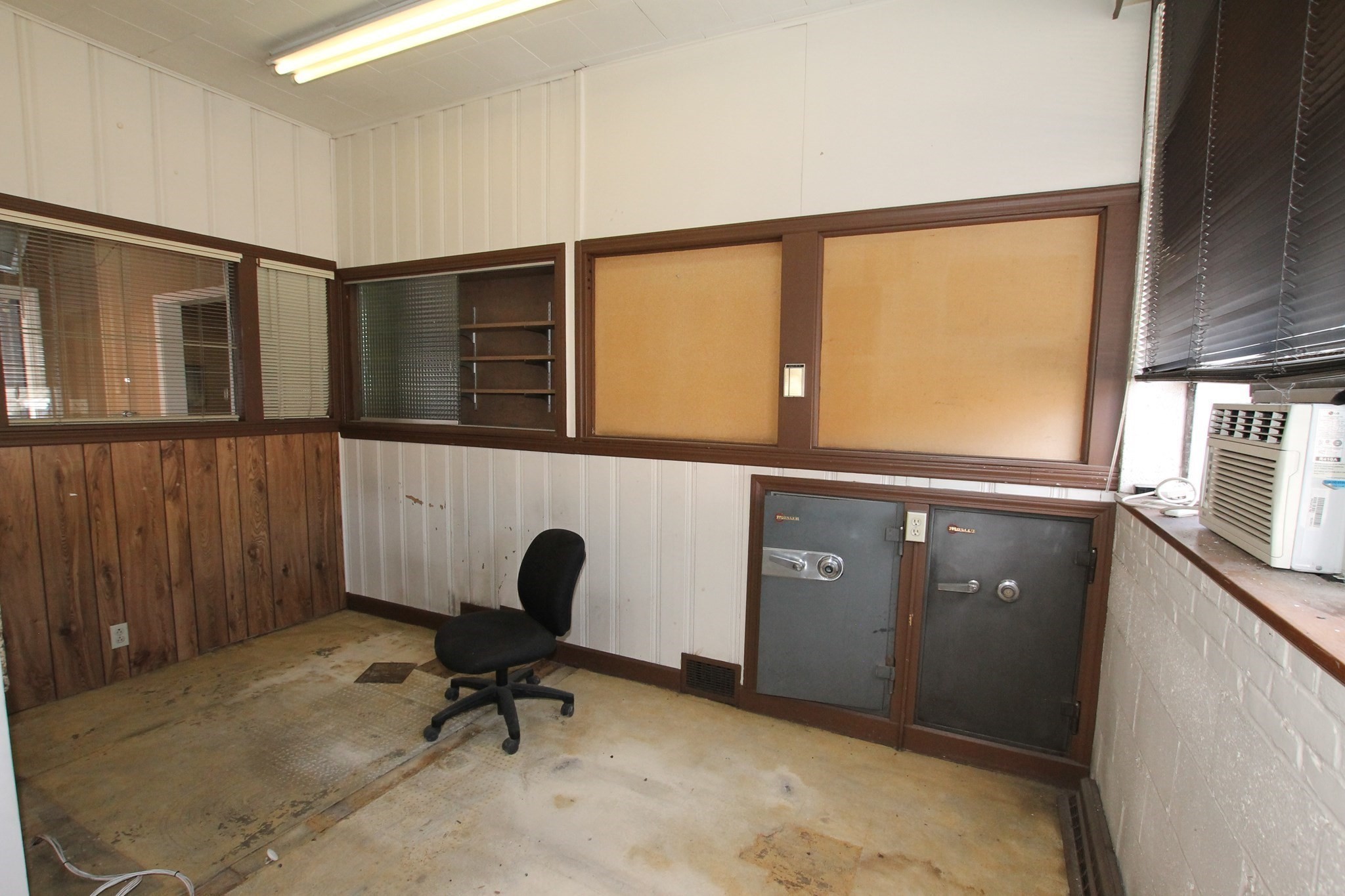 74 Water Street Property Photo 10