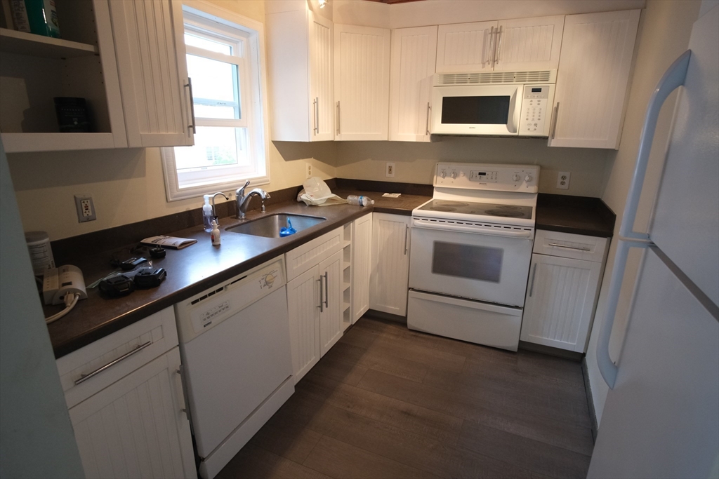 37 Forbes Street # B Property Photo 2