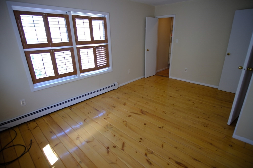 37 Forbes Street # B Property Photo 3
