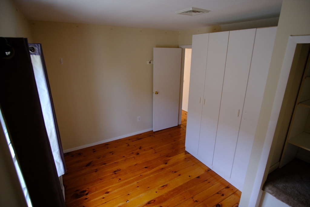 37 Forbes Street # B Property Photo 4