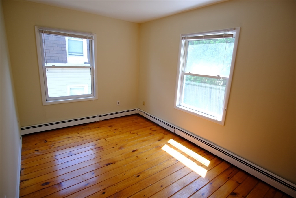 37 Forbes Street # B Property Photo 6
