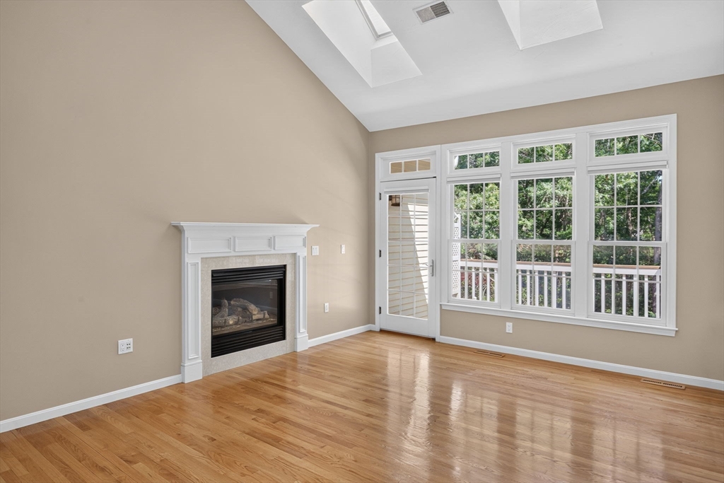 30 Barnswallow Ln Property Photo 9