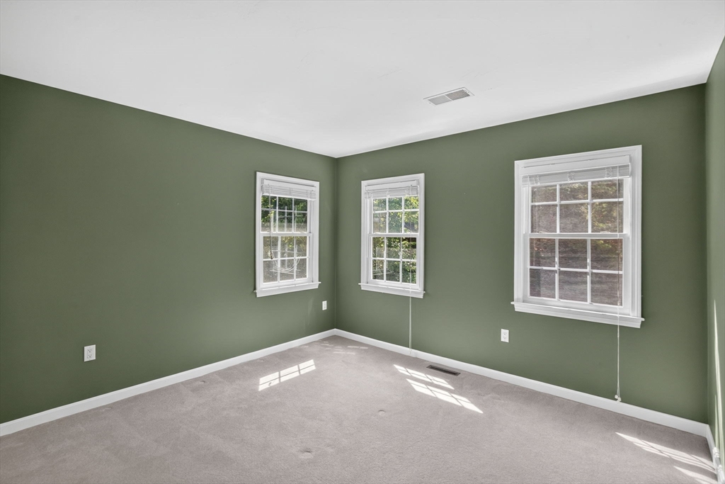 30 Barnswallow Ln Property Photo 23
