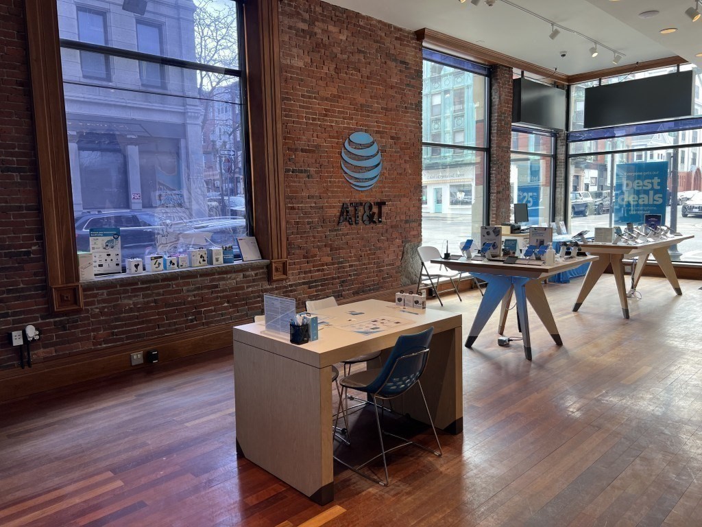 366 W Broadway # C2 Property Photo 6