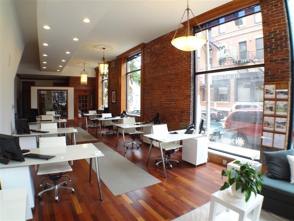 366 W Broadway # C2 Property Photo 12
