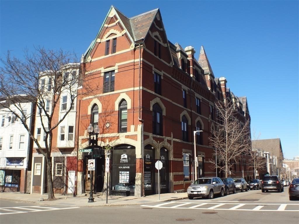 366 W Broadway # C2 Property Photo 18