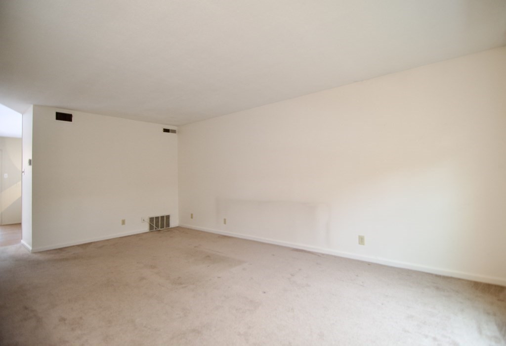 1157 Dickinson St # 1157 Property Photo 6