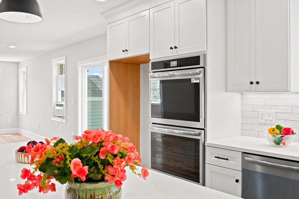 175 Pine Street Property Photo 14