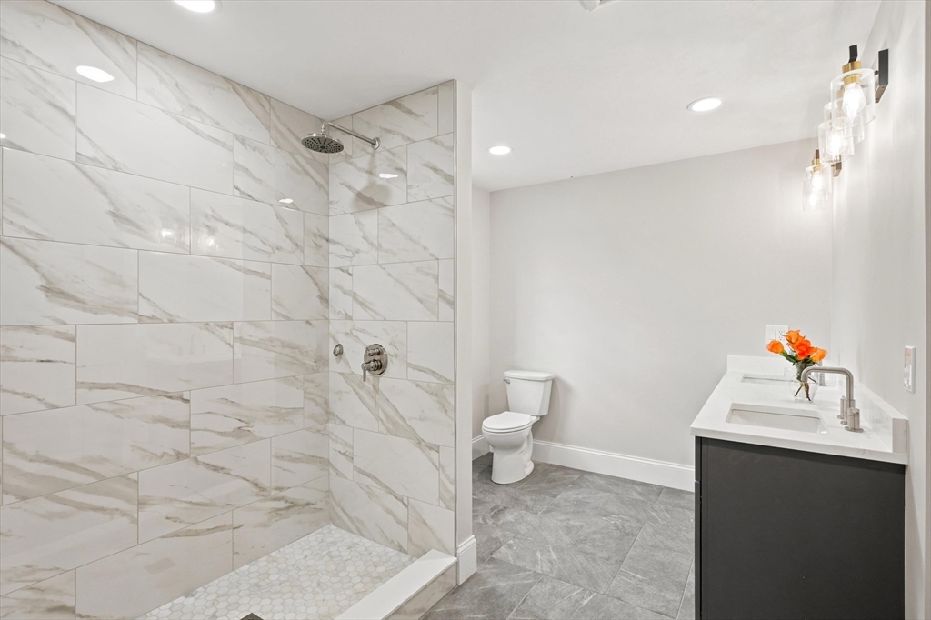175 Pine Street Property Photo 34