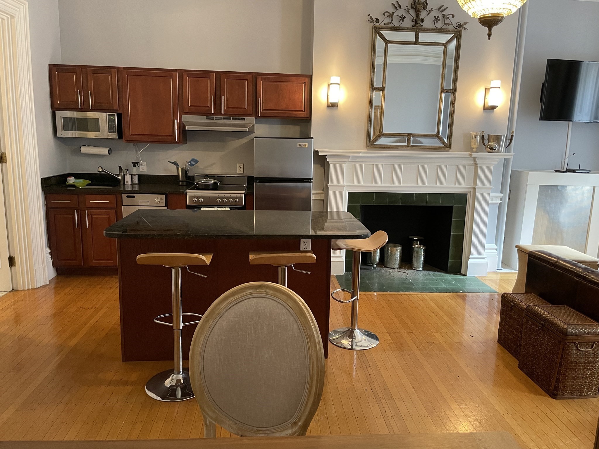 105 Beacon Street # 3 Property Photo 2