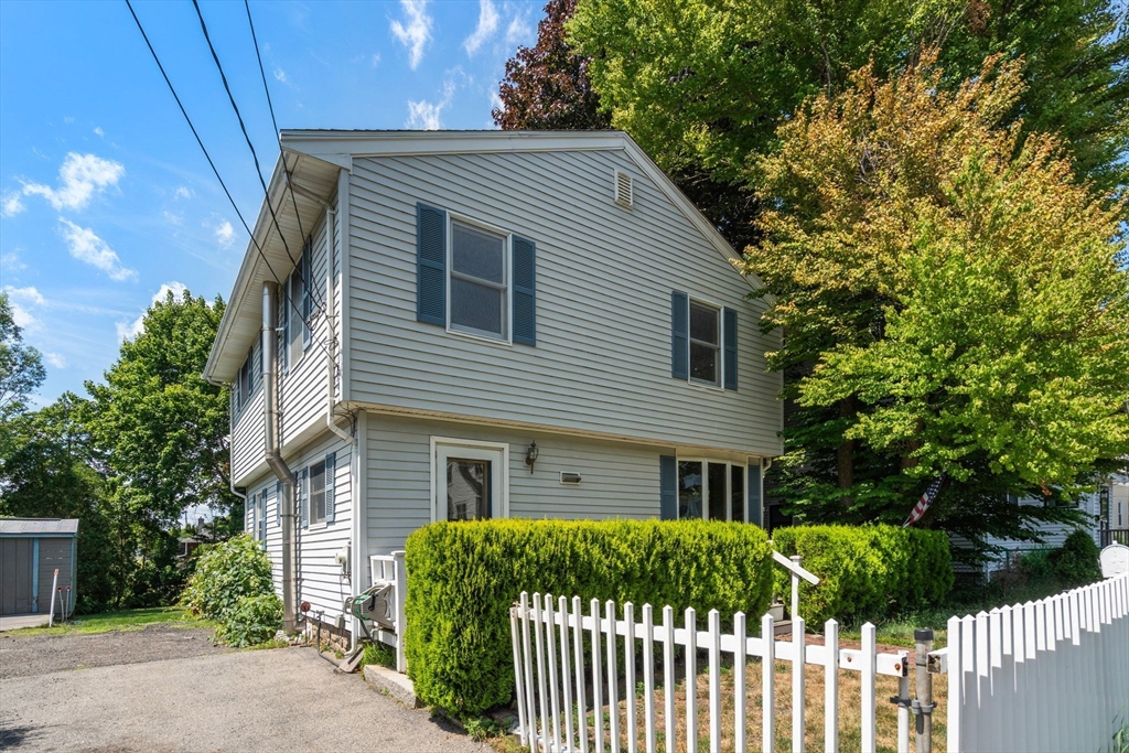 28 Pleasant St Property Photo 2