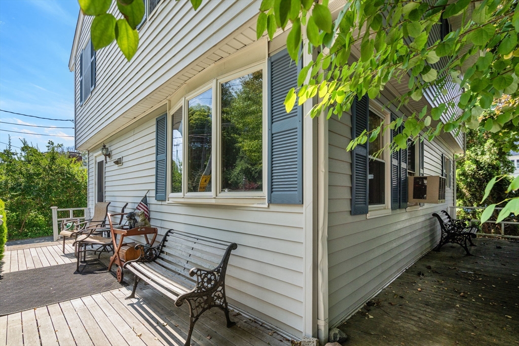 28 Pleasant St Property Photo 5