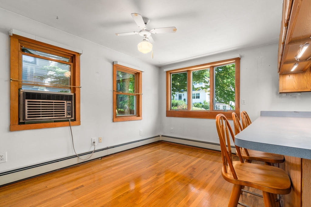 28 Pleasant St Property Photo 10