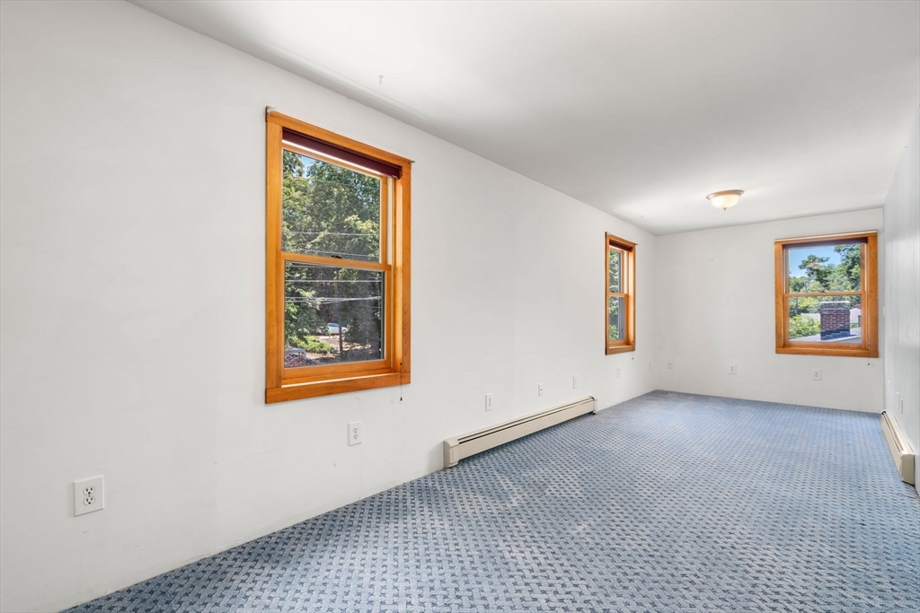 28 Pleasant St Property Photo 21