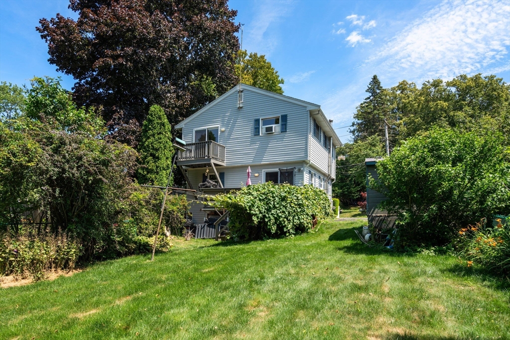28 Pleasant St Property Photo 25