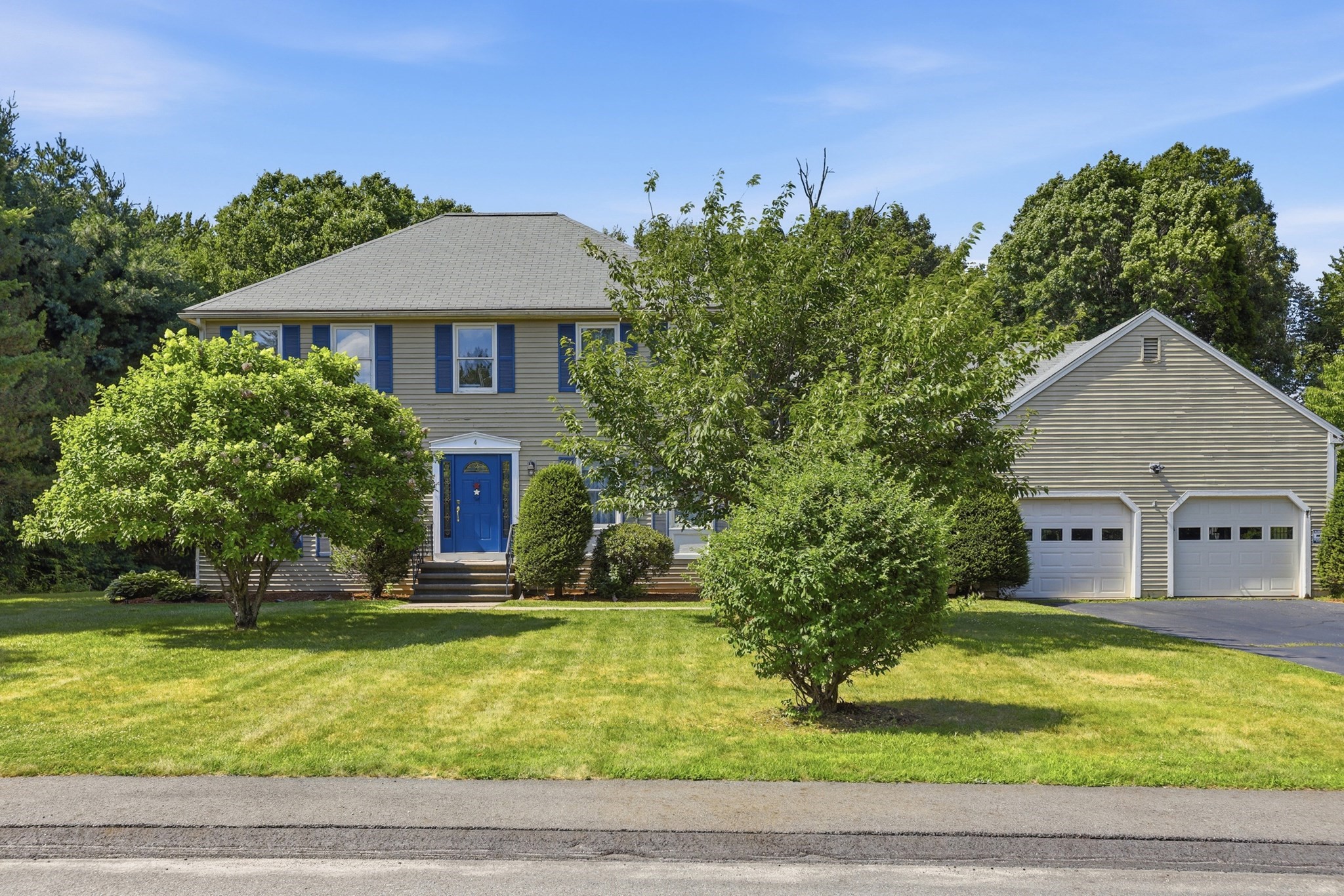 4 Oneida Place Property Photo 1