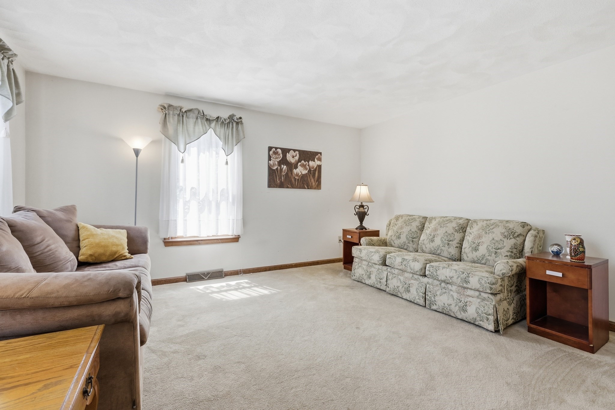 4 Oneida Place Property Photo 5