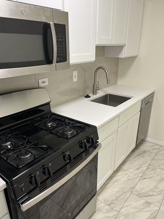 6 Whittier Pl # 17g Property Photo 7