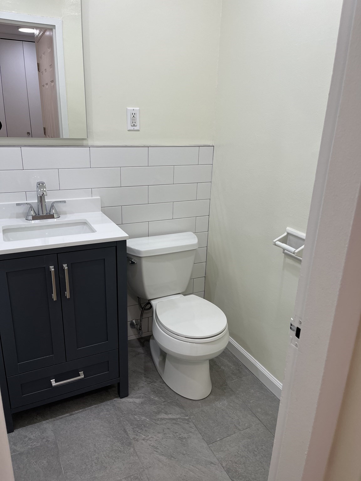 6 Whittier Pl # 17g Property Photo 9