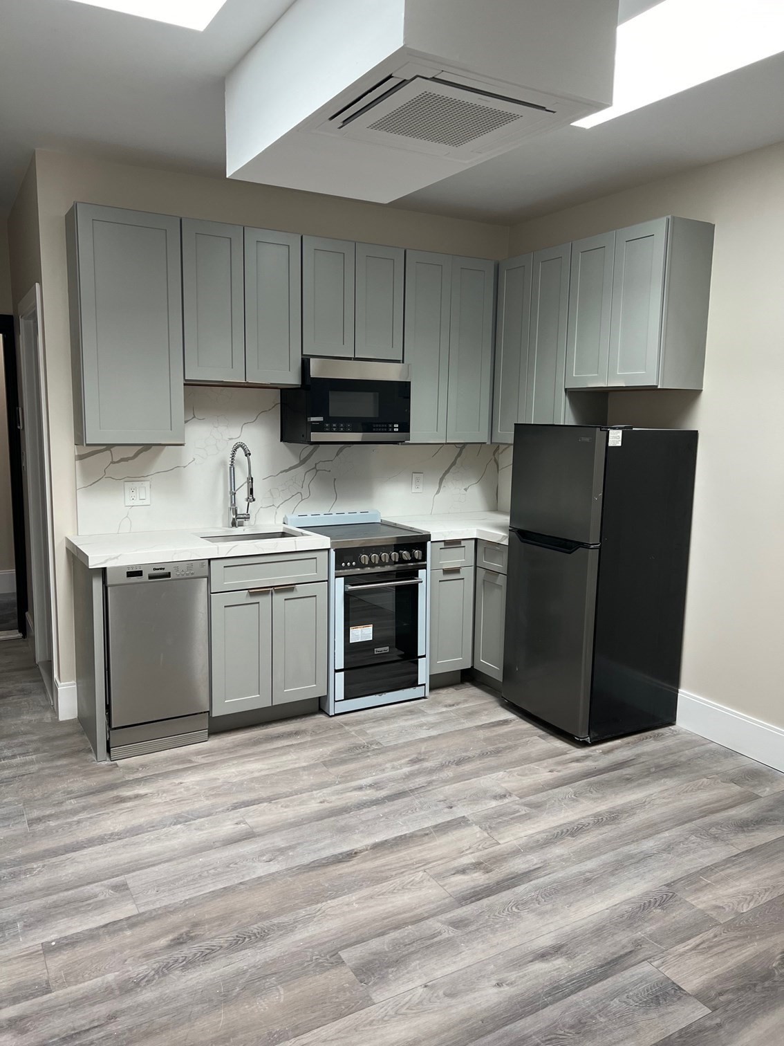 366 Broadway # 306 Property Photo 1
