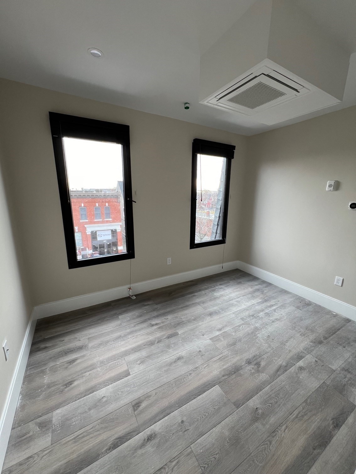 366 Broadway # 306 Property Photo 4