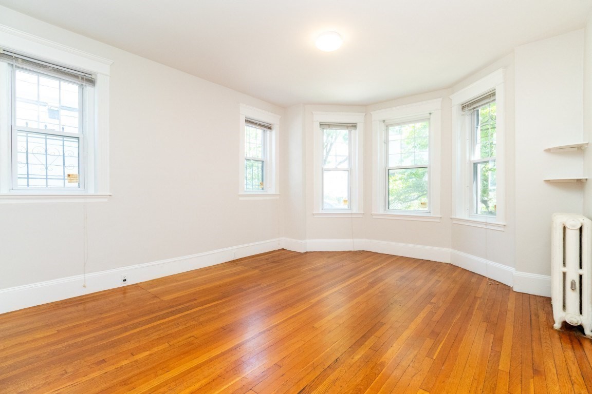61 Quint Ave # 2 Property Photo 4