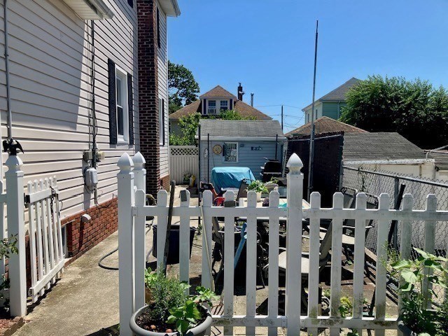 76 Capitol St. Property Photo 5