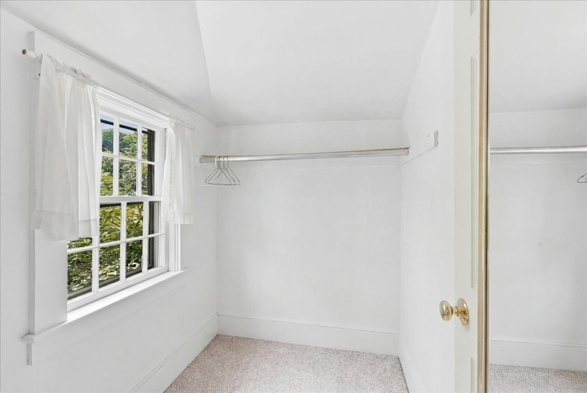 127 Pine Ave Property Photo 22