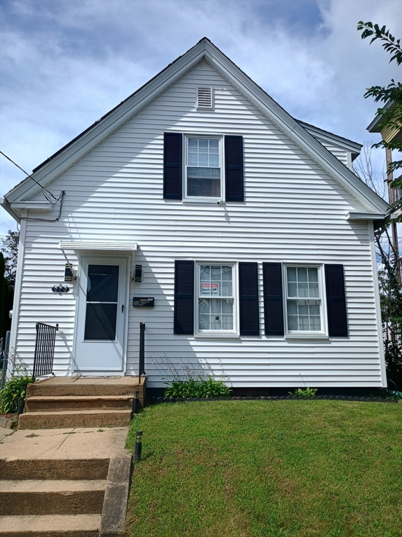 273 Pleasant St Property Photo 1