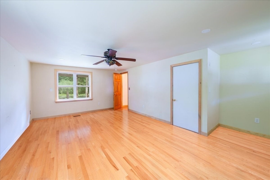 13 Shore Ave Property Photo 18