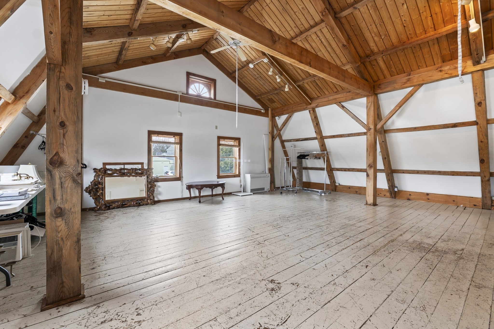 2049 Post Road # 2a Property Photo 1