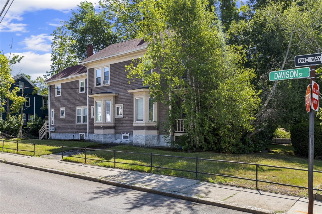 20 Walter St Property Photo 4