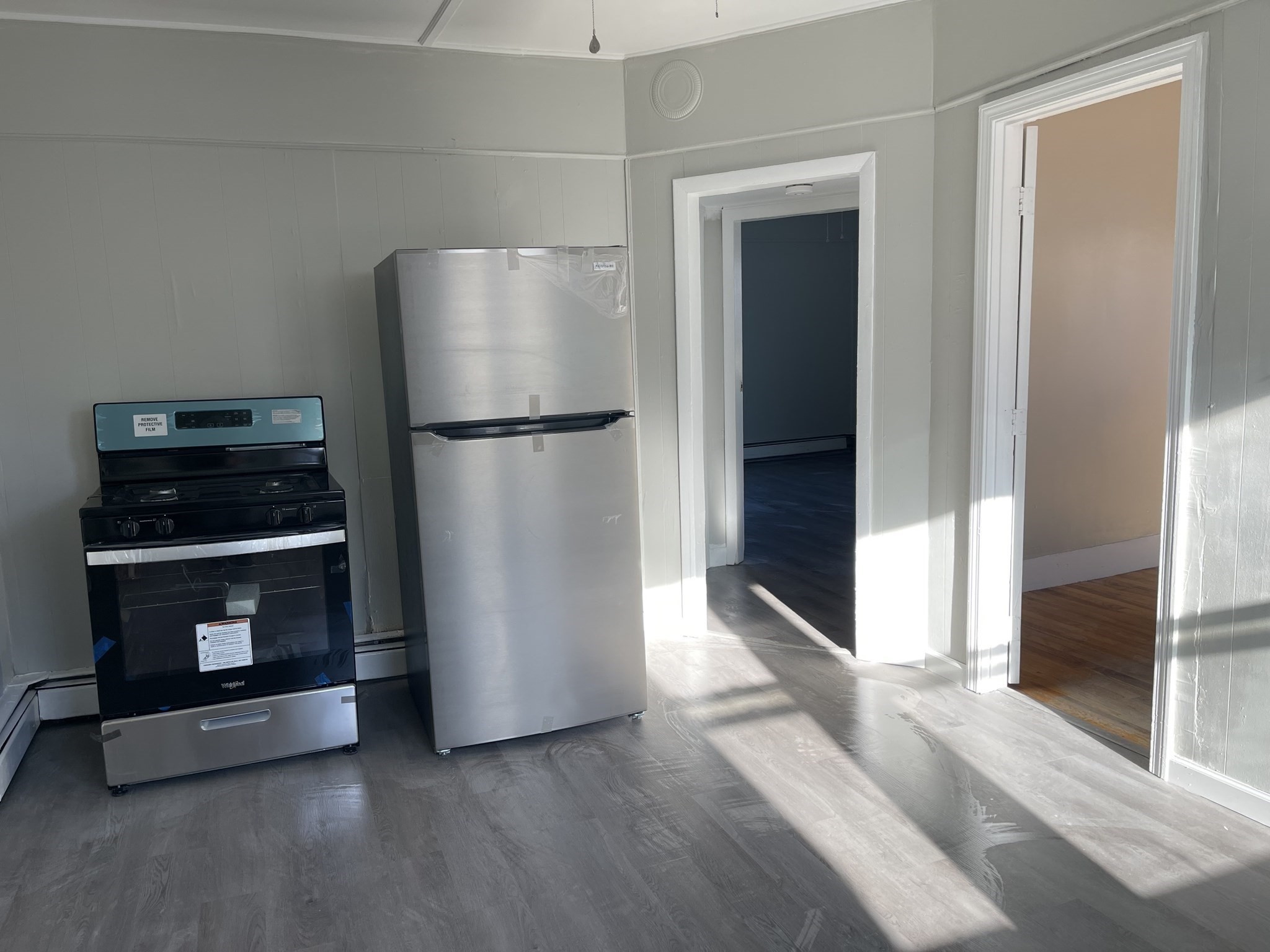 2 Grove St Property Photo 8