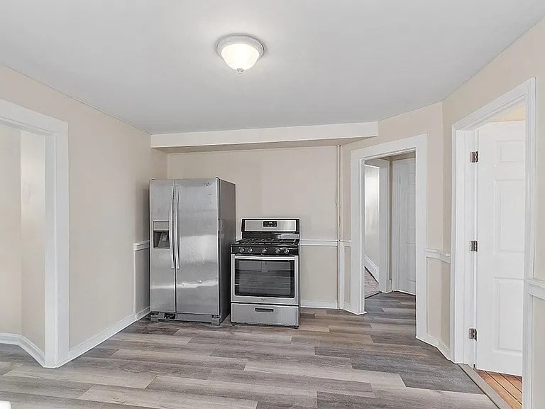 2 Grove St Property Photo 14