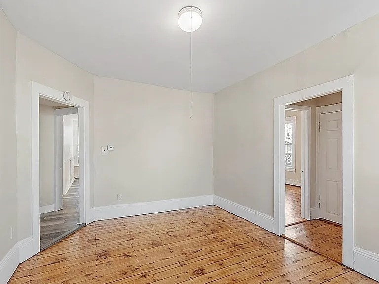 2 Grove St Property Photo 16