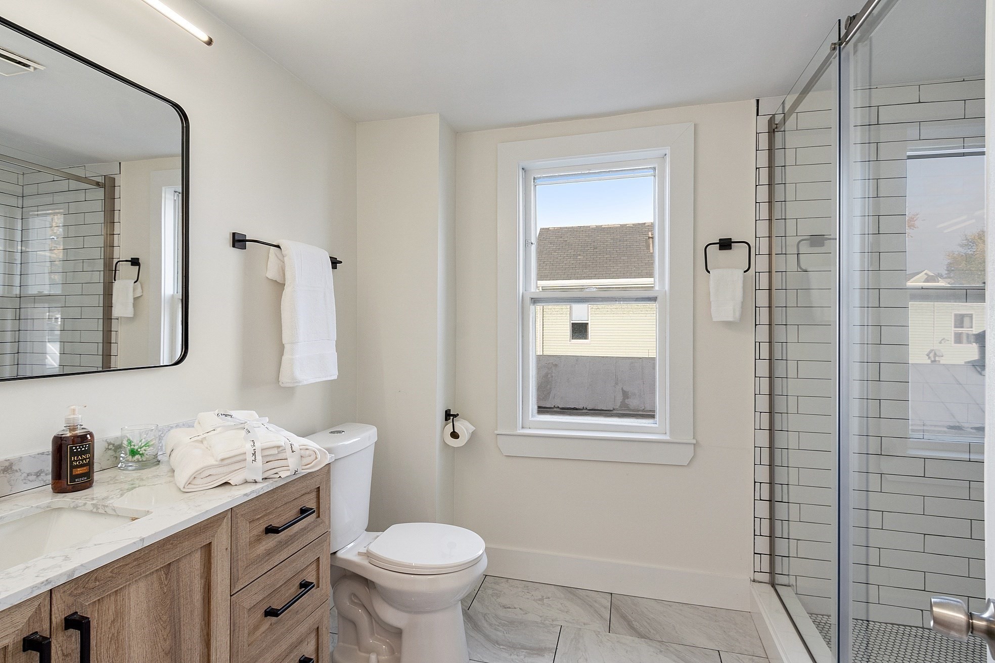 54 Bonair Street # 1b Property Photo 4