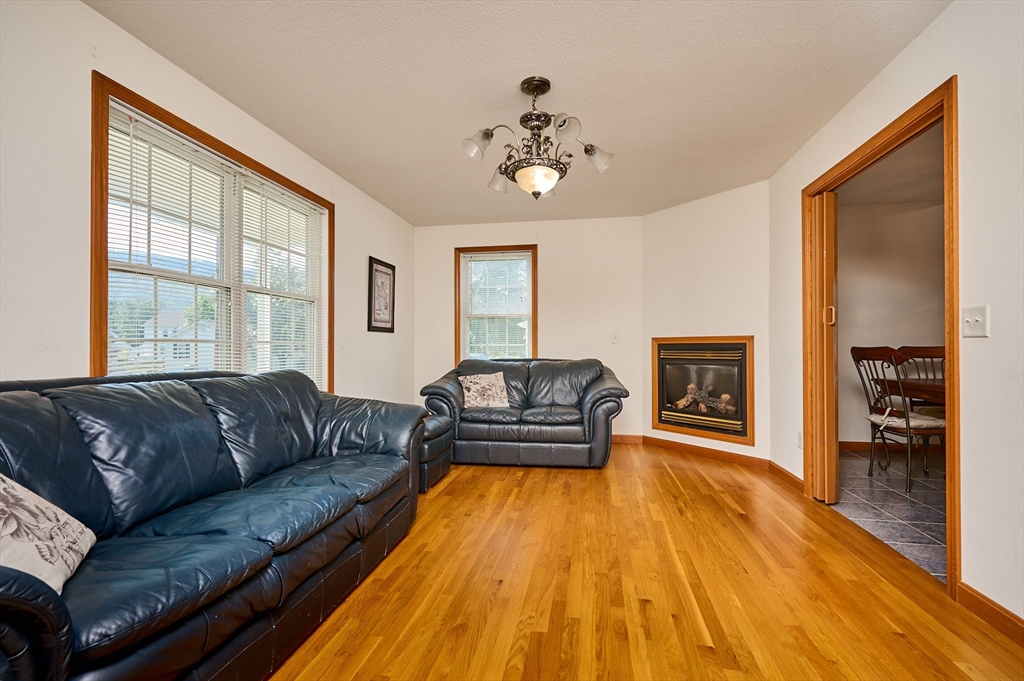 28 Admiral Street Property Photo 3