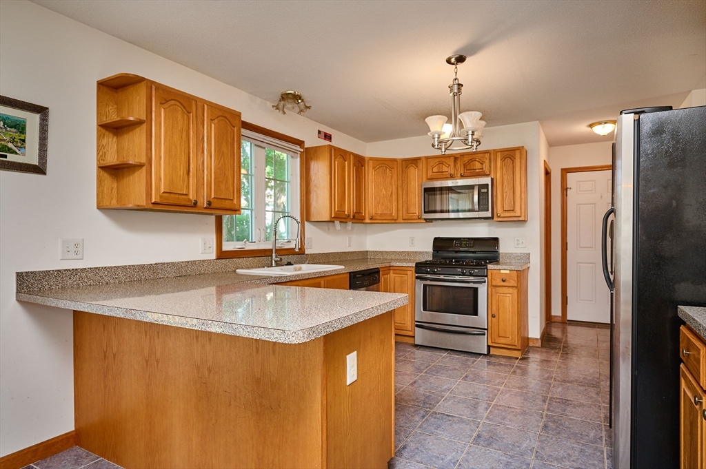 28 Admiral Street Property Photo 7
