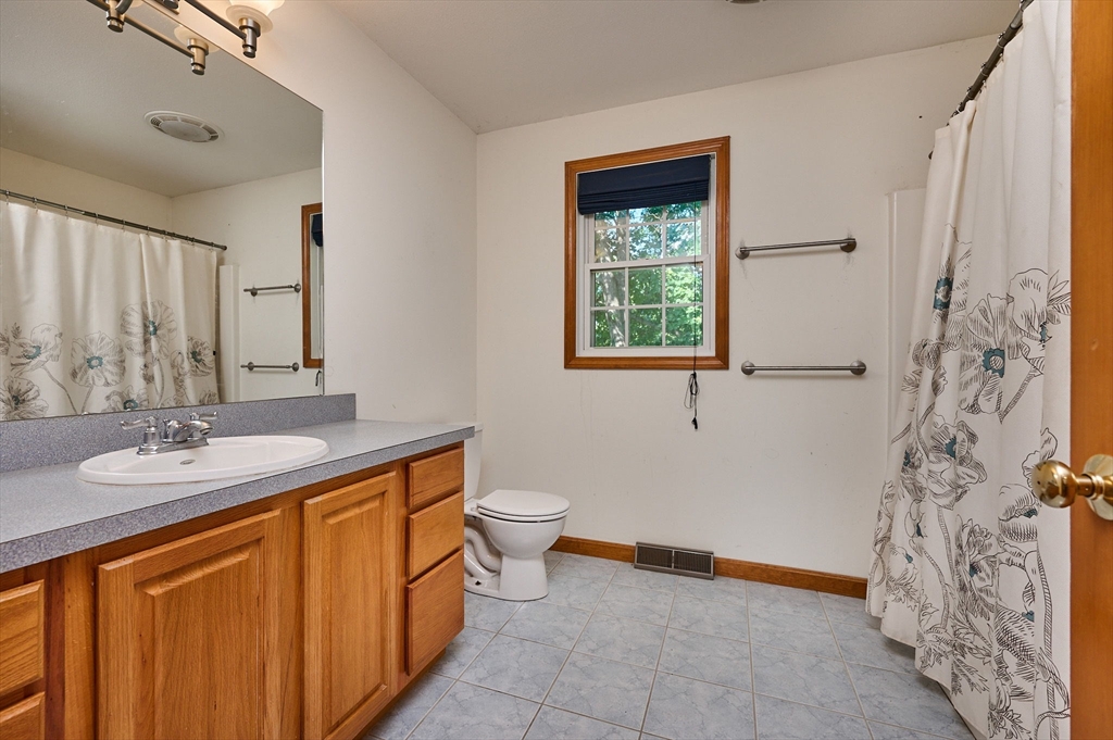 28 Admiral Street Property Photo 18