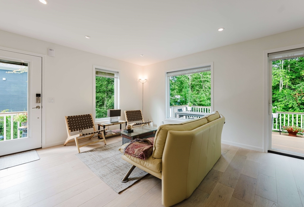 104 Fir St Property Photo 8