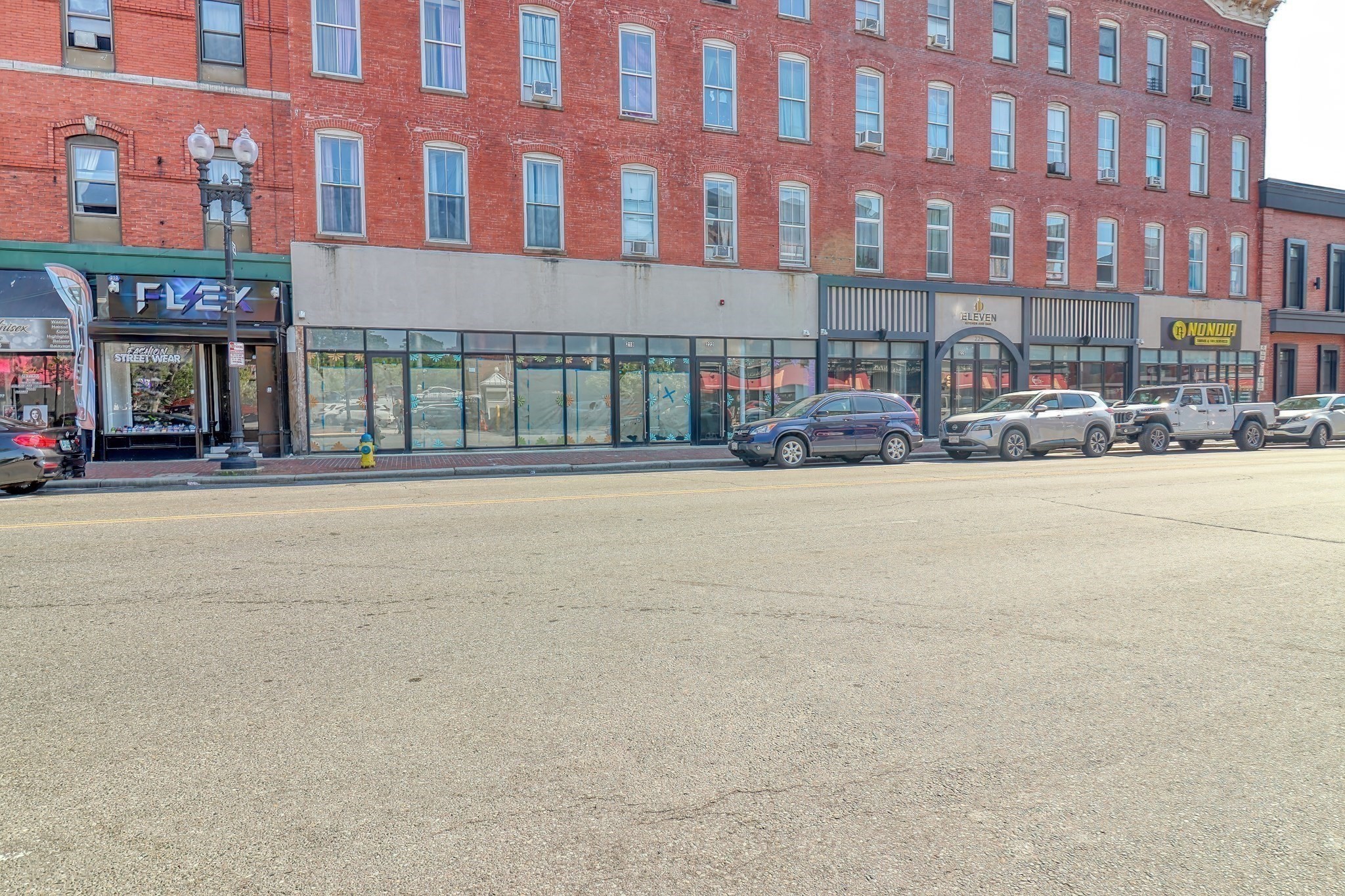 218 Essex Street Property Photo 6